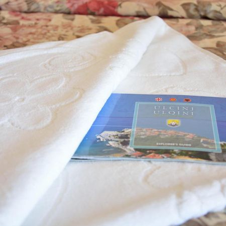 Guest House Vera Ulcinj Buitenkant foto