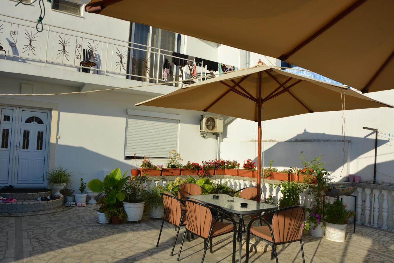 Guest House Vera Ulcinj Buitenkant foto