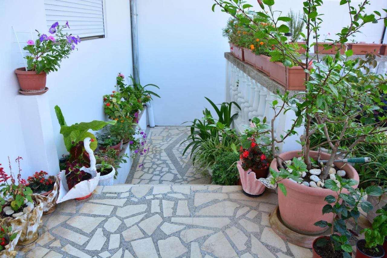 Guest House Vera Ulcinj Buitenkant foto