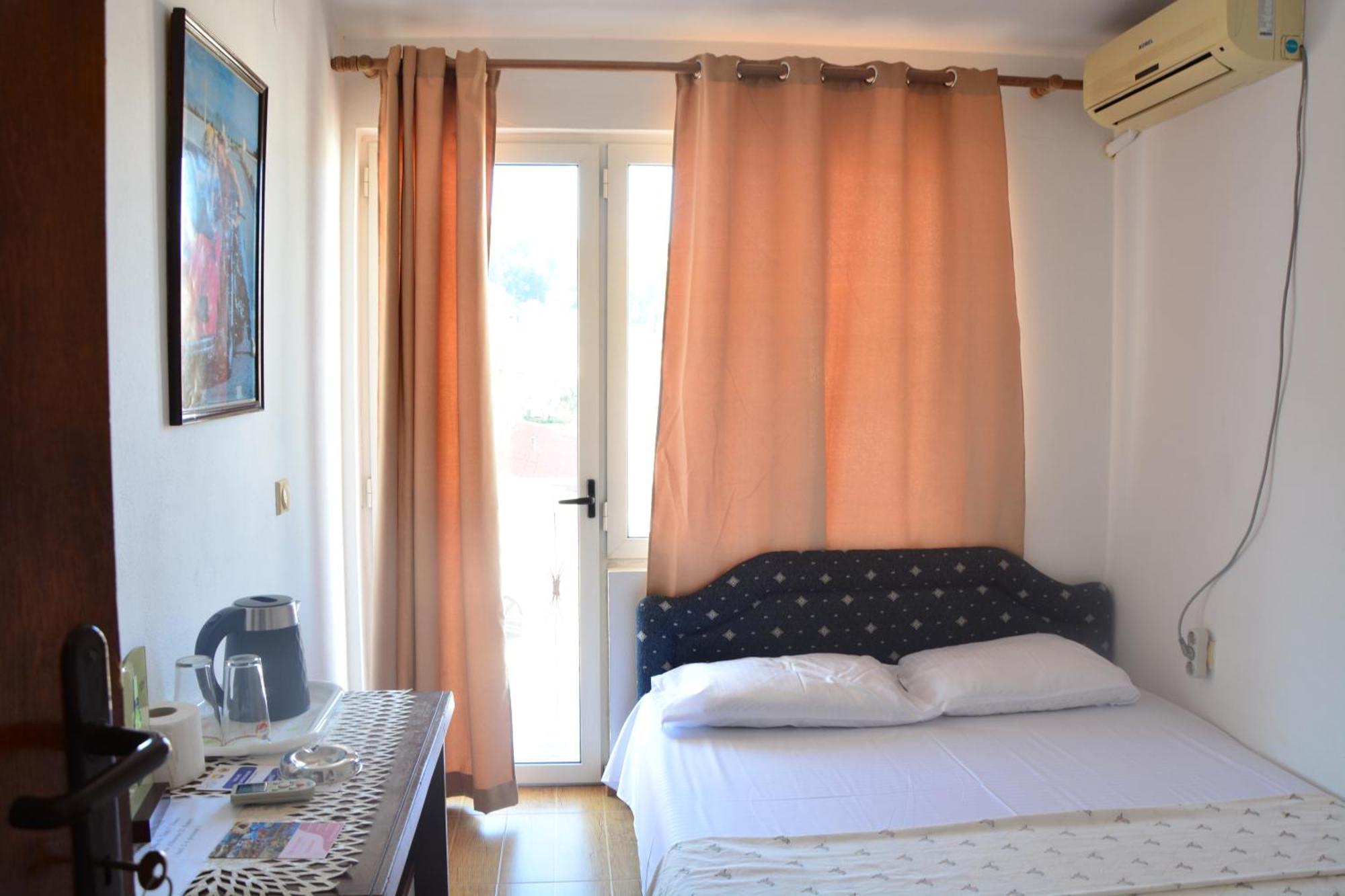 Guest House Vera Ulcinj Buitenkant foto