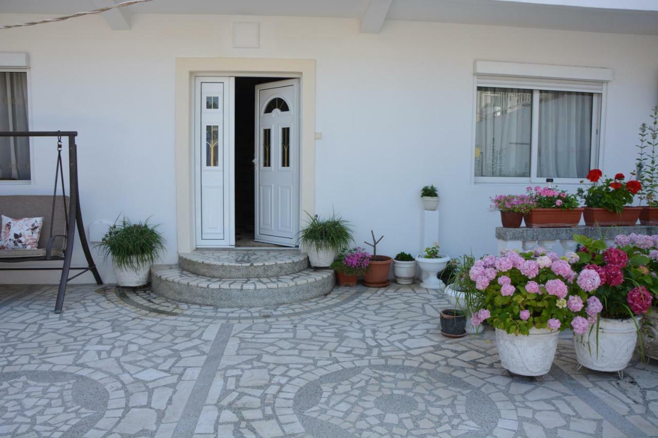 Guest House Vera Ulcinj Buitenkant foto